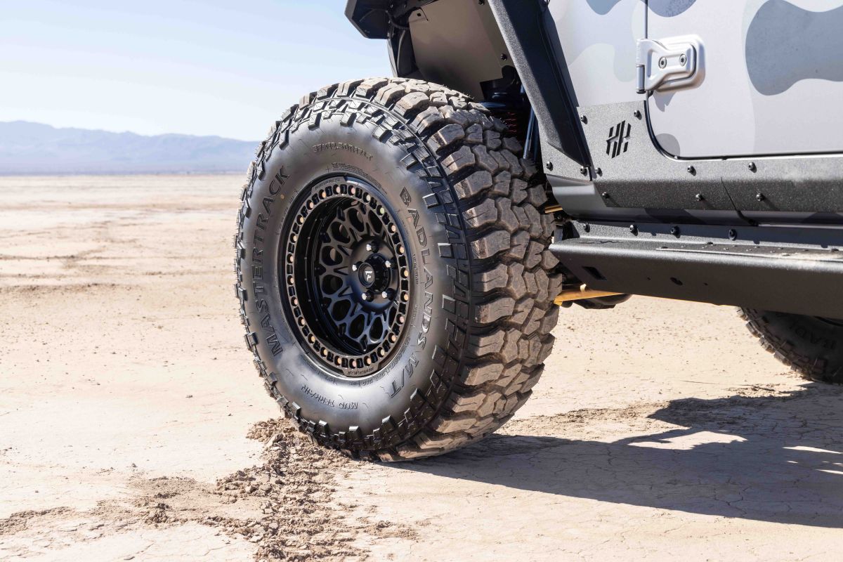 Fittipaldi Off Road FB153B BEADLOCK | SATIN BLACK WITH GLOSS BLACK FORGED RING