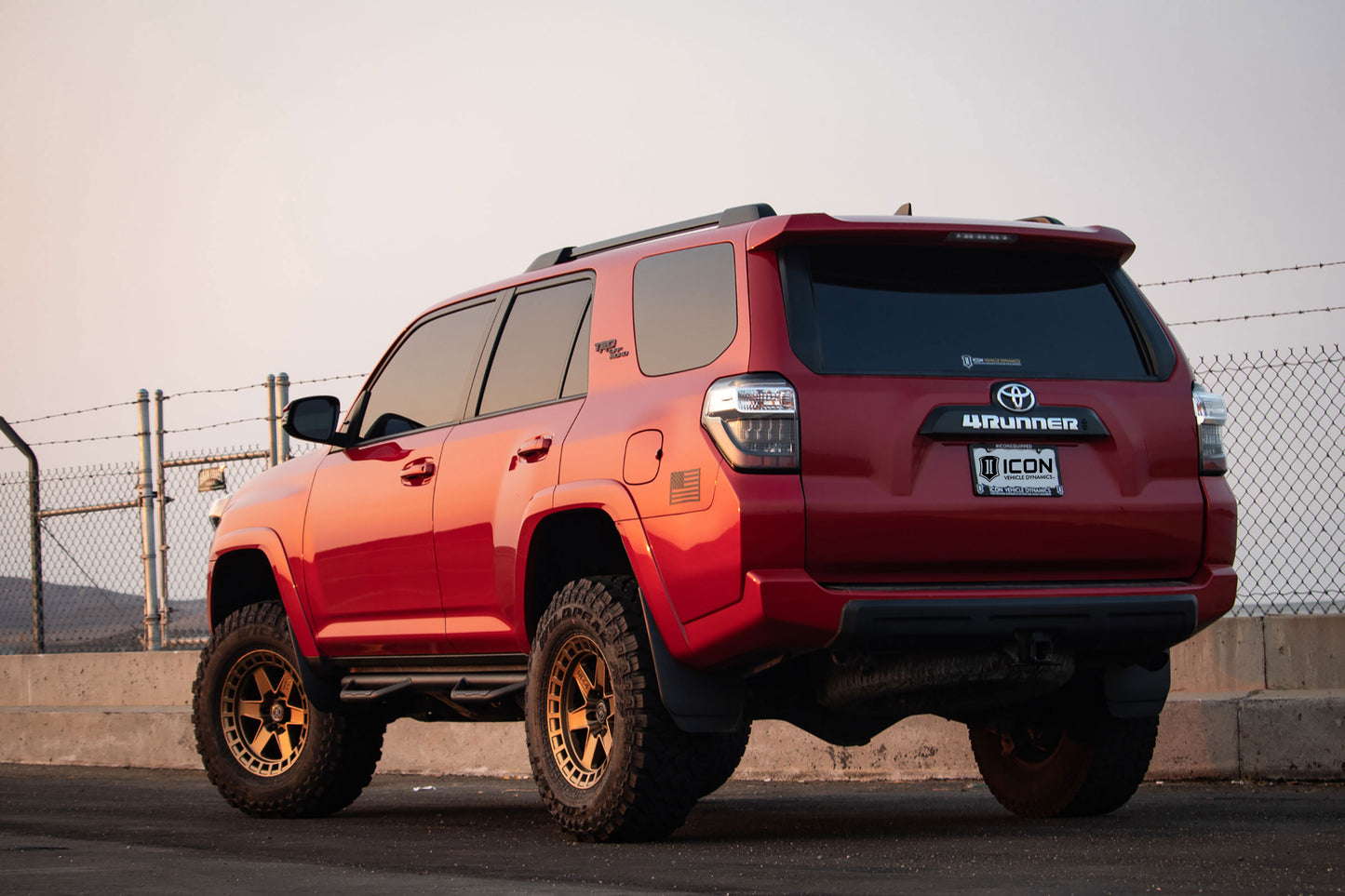ICON VEHICLE DYNAMICS アイコン ビークル ダイナミクス Raider | SATIN BRASS