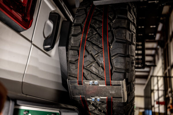 American Adventure Lab スペアタイヤストラップセパレーター (JLラングラー)