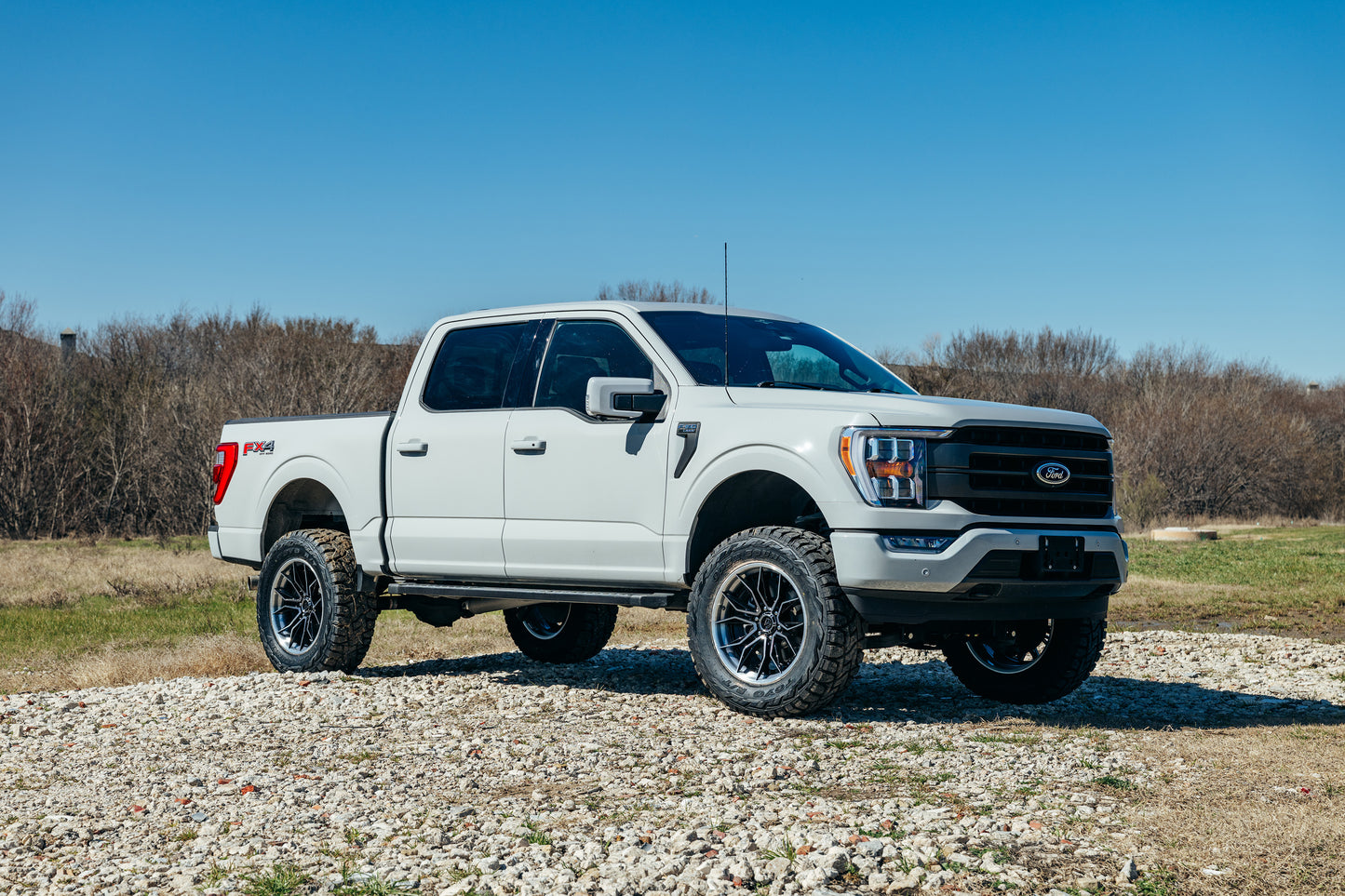 Fuel Off Road フューエルオフロード ホイール FC404 MUTINY | GLOSS BLACK BRUSHED DARK TINT