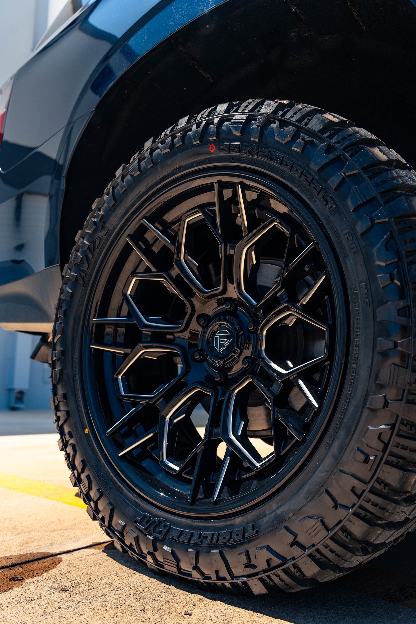 Fuel Off Road フューエルオフロード ホイール FC409 HIVE | GLOSS BLACK MILLED