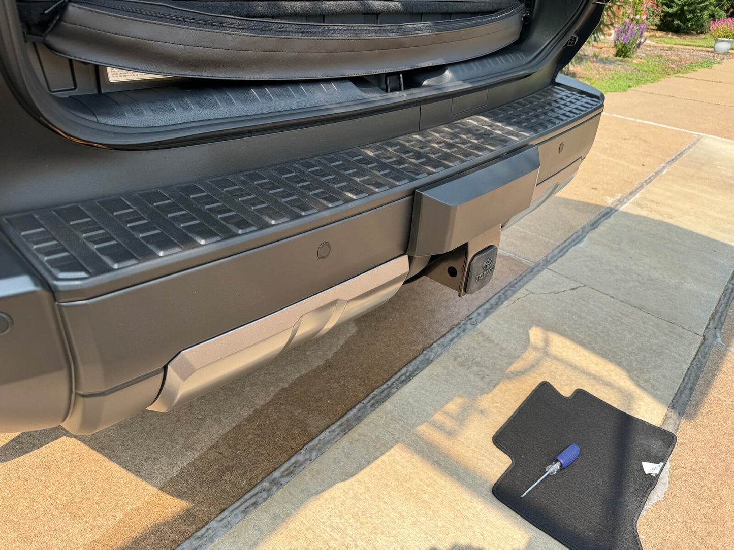 US TOYOTA 純正 ヒッチカバー (ランクル250)