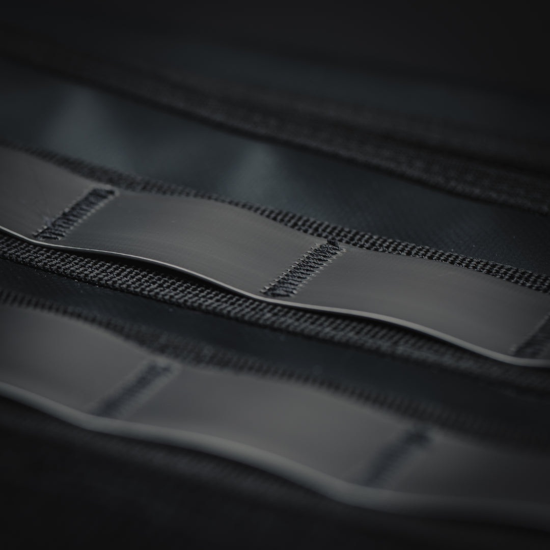 XG CARGO Gama Stealth Gen2 フレームマウントストレージバッグ (JL4ドア・スカイワンタッチ対応)