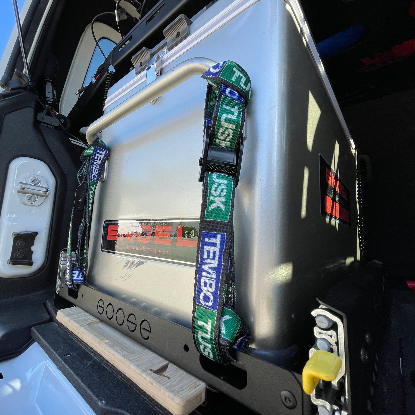 TEMBO TUSK フリッジストラップ カーゴタイダウンシステムEXTREME DUTY FRIDGE & CARGO TIE DOWN SYSTEM