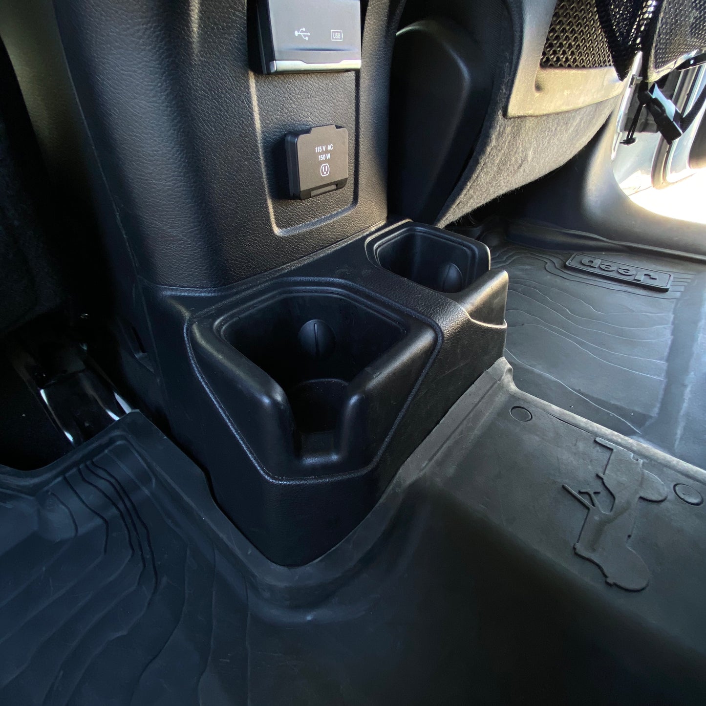 MOPAR 純正 センターコンソール 後列 2列目 フロア カップホルダー ドリンクホルダー (JLラングラー)