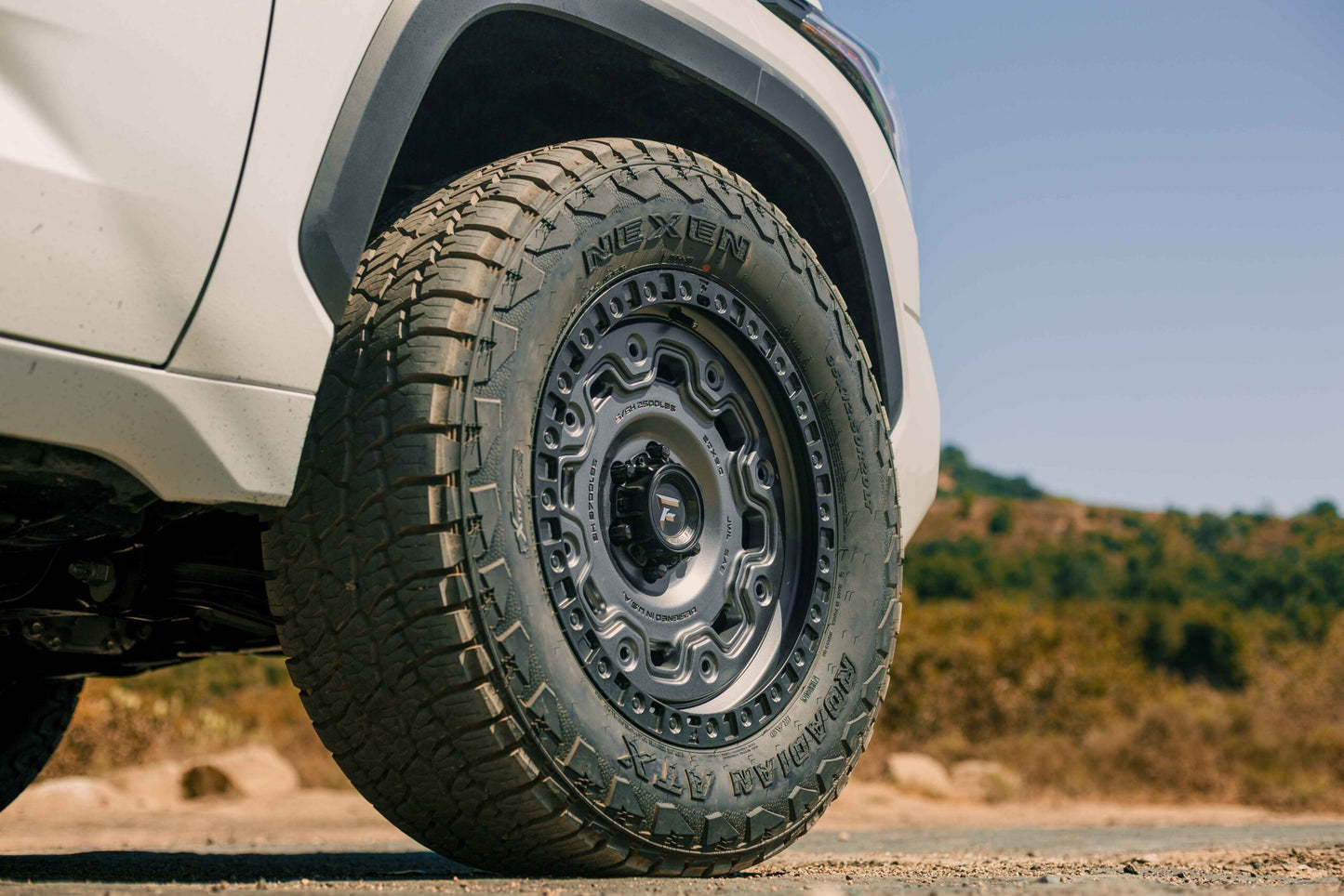 Fittipaldi Off Road FT100AB | SATIN ANTHRACITE WITH SATIN BLACK LIP