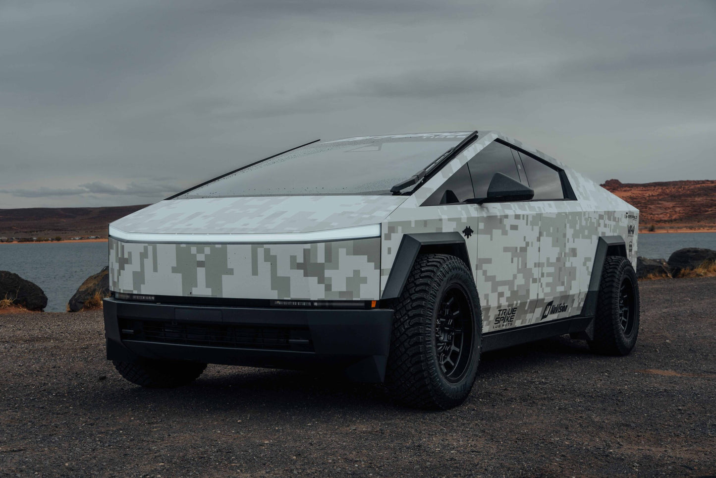 Fittipaldi Off Road FA23B | GLOSS BLACK