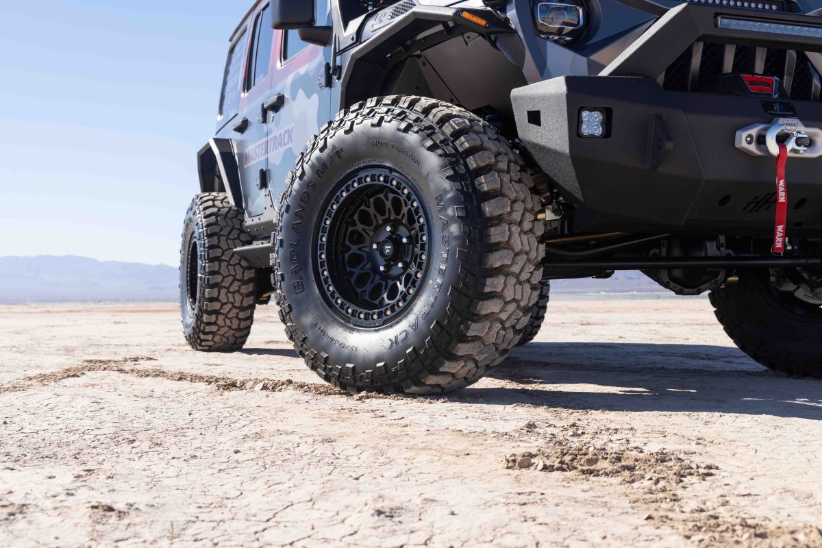 Fittipaldi Off Road FB153B BEADLOCK | SATIN BLACK WITH GLOSS BLACK FORGED RING