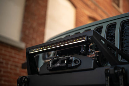 DV8 Offroad 20インチ Halo Elite シングルロウ ライトバー (アクセントライト付き)