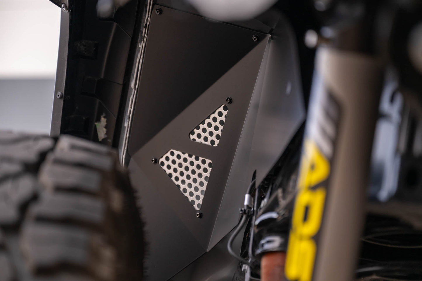 DV8 Offroad リアインナーフェンダー (JL 2018-2025)