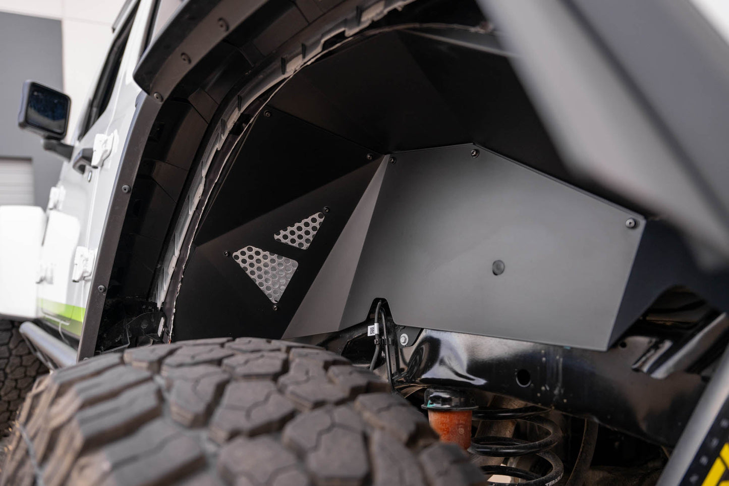 DV8 Offroad リアインナーフェンダー (JL 2018-2025)