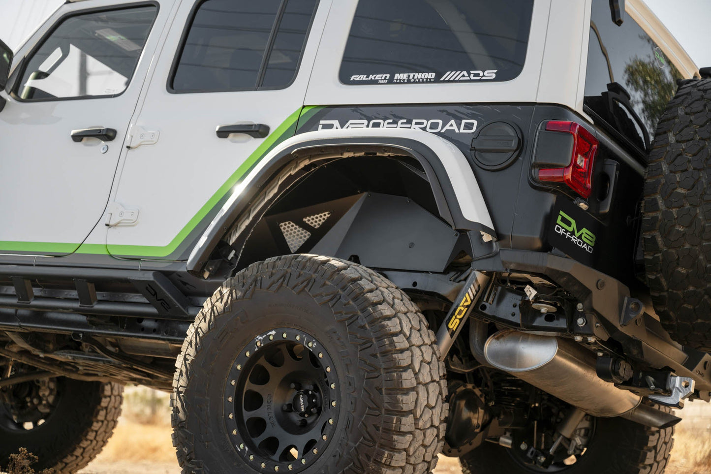 DV8 Offroad リアインナーフェンダー (JL 2018-2025)