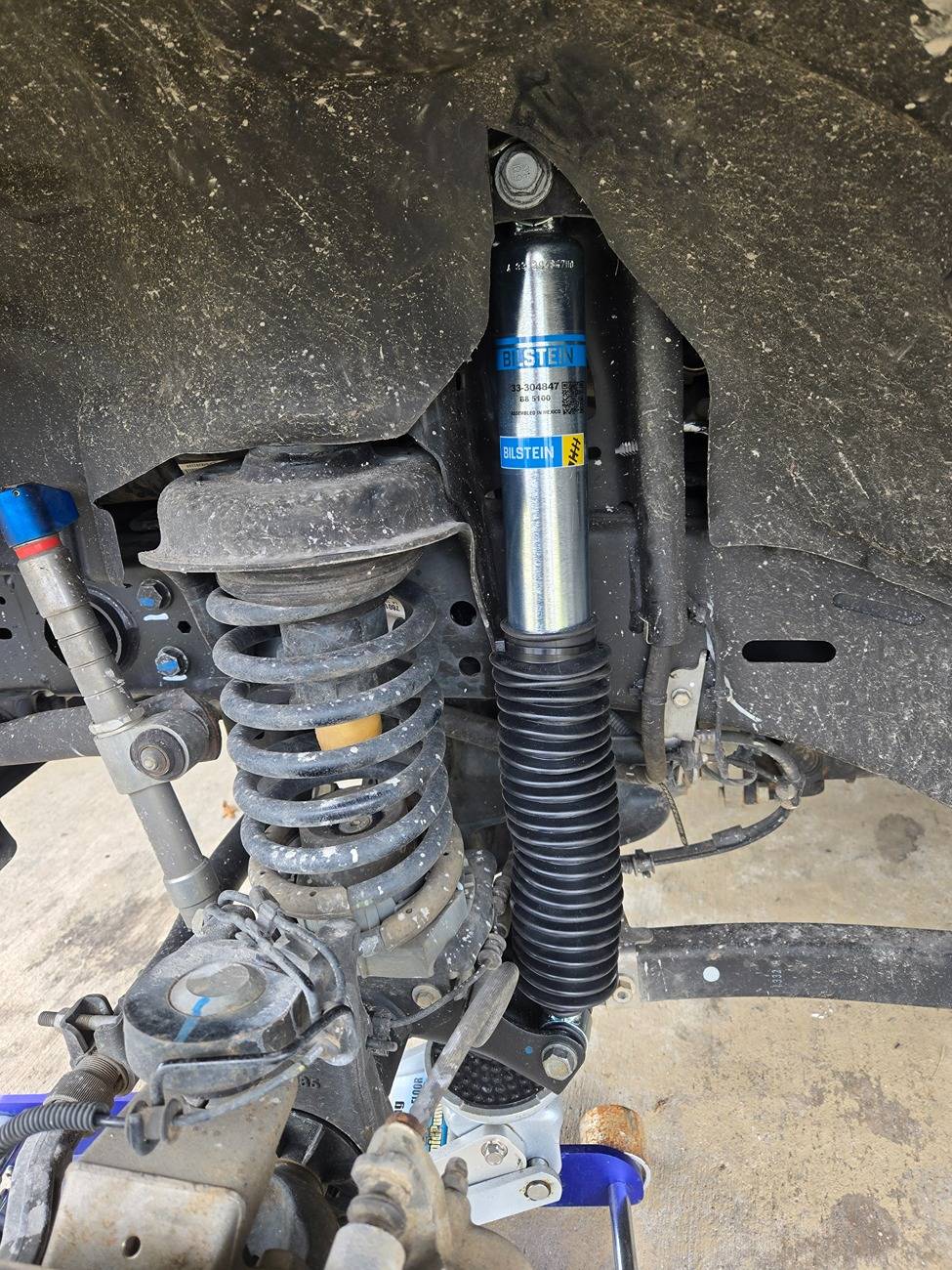 Bilstein B8 5100 モノチューブショック JTグラディエーター用