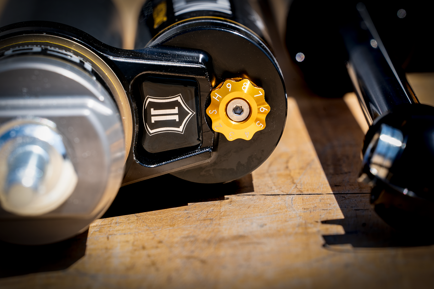 ICON VEHICLE DINAMICS アイコン ビークルダイナミクス 6インチリフト用 リア 2.5 V.S. PB/CDCV ショックアブソーバー (2nd タンドラ)