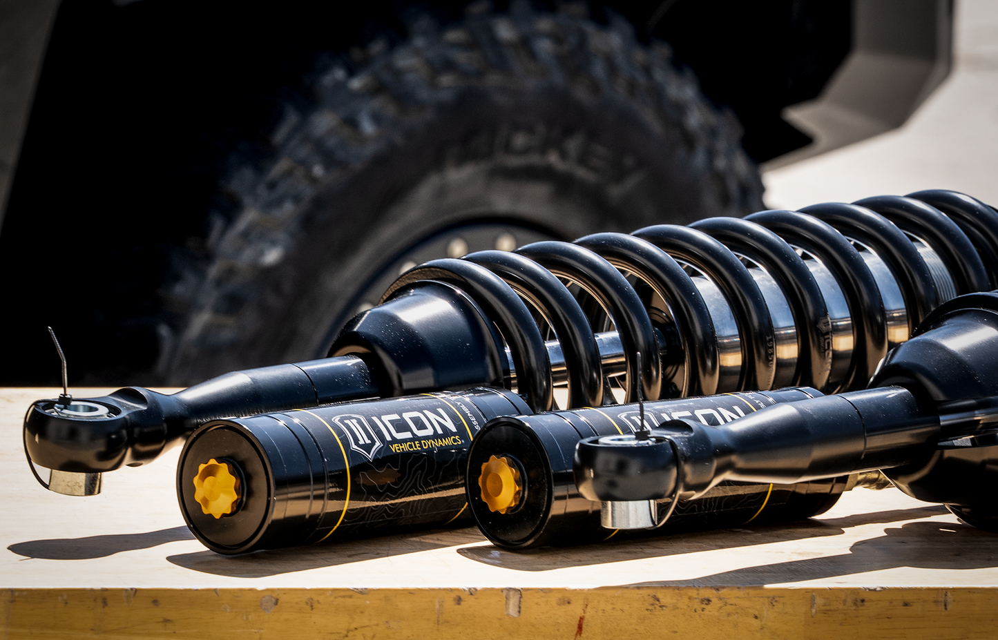 ICON VEHICLE DINAMICS アイコン ビークルダイナミクス ProComp 6インチリフト用 2.5 VS RR/CDCV コイルオーバー (2nd タンドラ)