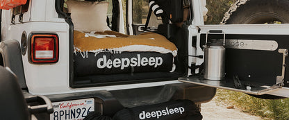 deepsleep ディープスリープ ラングラー専用 カーゴ ギャップ マット JL / JK 4ドア車用