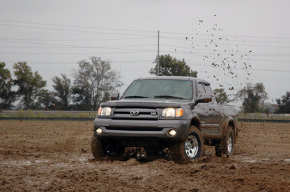 Rough Country 2.5インチ サスペンションリフトキット 2000-2006 トヨタ タンドラ