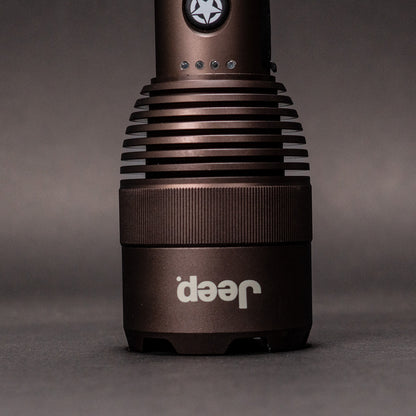 Jeep × Energizer ハイルーメン メタル充電式LEDフラッシュライト