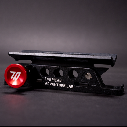 American Adventure Lab C ピラー 車載消火器 取付けブラケット (JLラングラー 4ドア専用)