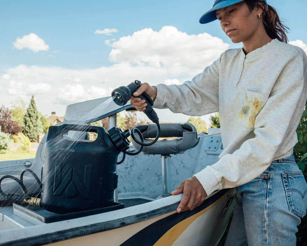 WaterPort GoSpout ポータブル アウトドアシャワータンク 2Gal (7.57L)