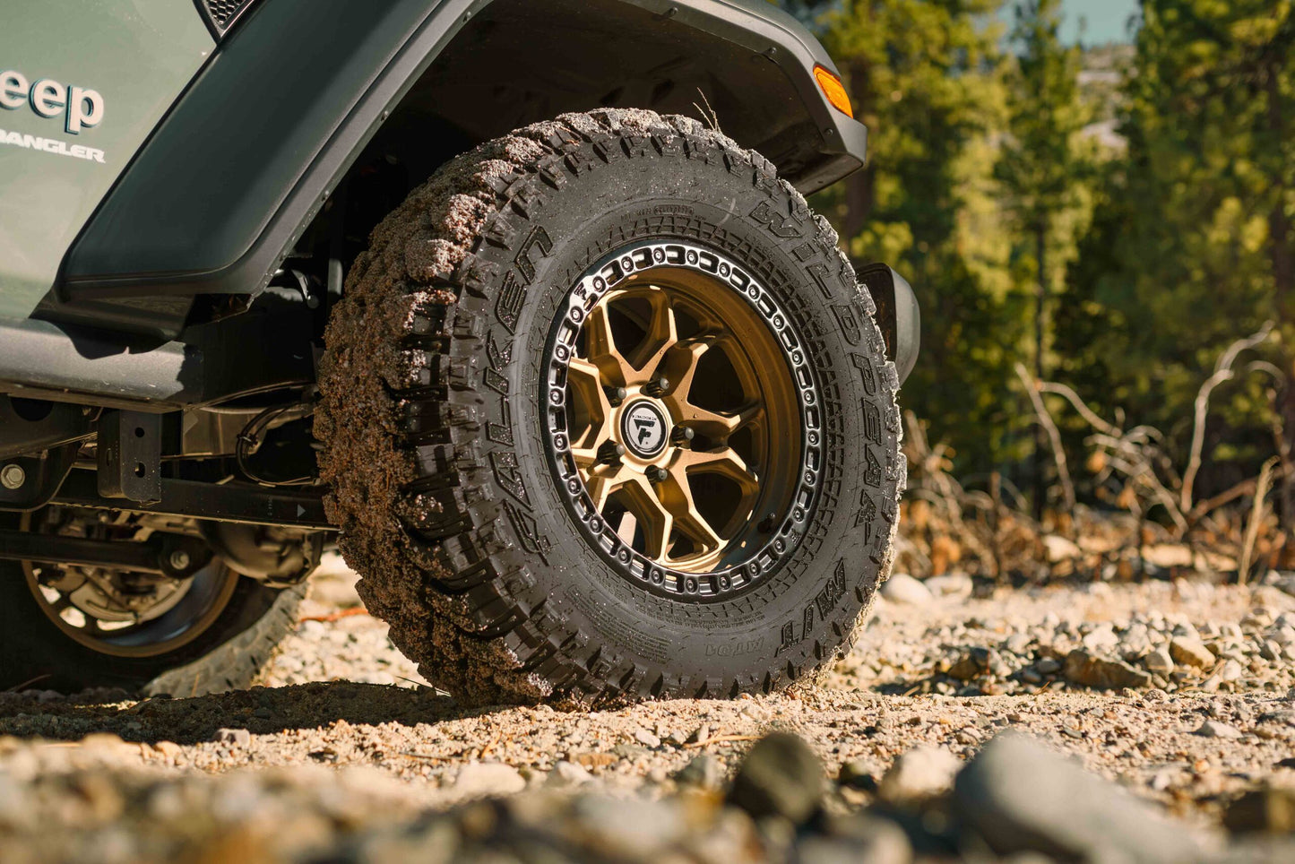 Fittipaldi Off Road FT112ZB | SATIN BRONZE WITH SATIN BLACK LIP