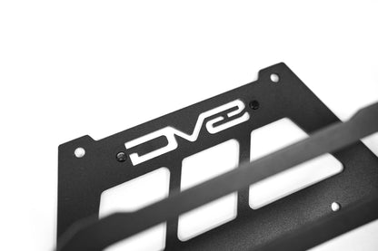 DV8 Offroad 跳ね上げ式ナンバープレートブラケット（フェアリード用）