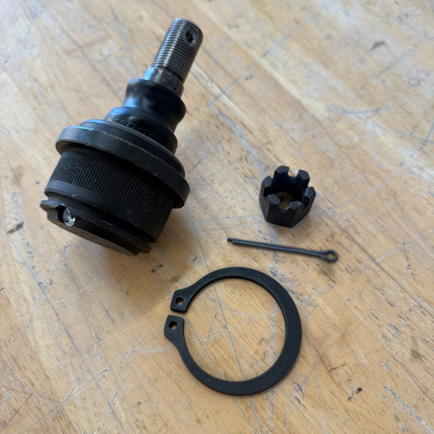 Moog フロントロアボールジョイント (交換用)