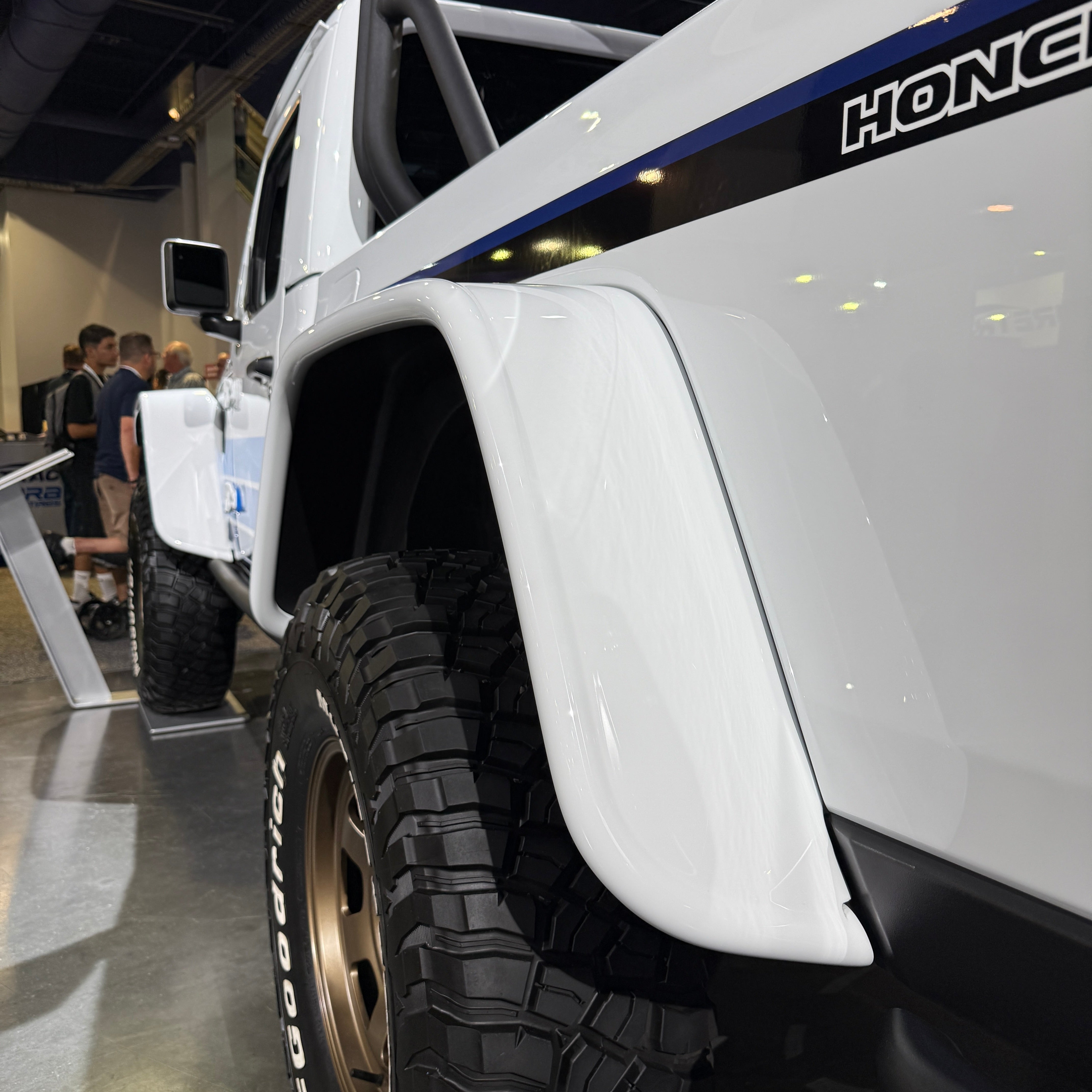 MOPAR 純正 ハイトップスチールフェンダーフレア （JL） – アメリカン