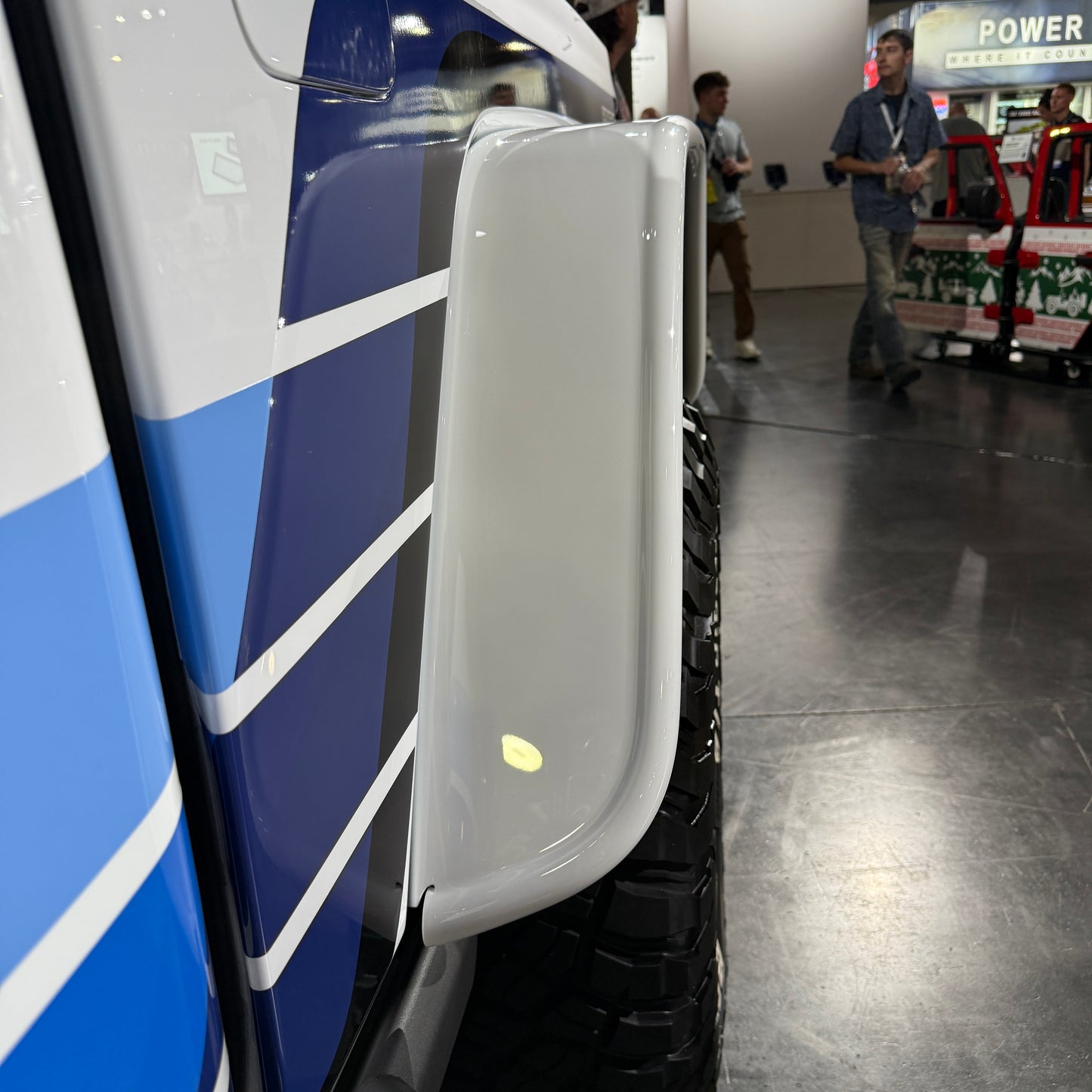 MOPAR 純正 ハイトップスチールフェンダーフレア　（JL）