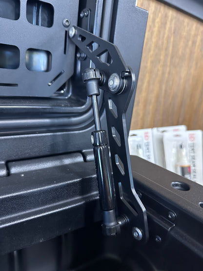 Roam Adventure 95L ラゲッドケース（トラクションボードマウント付き）