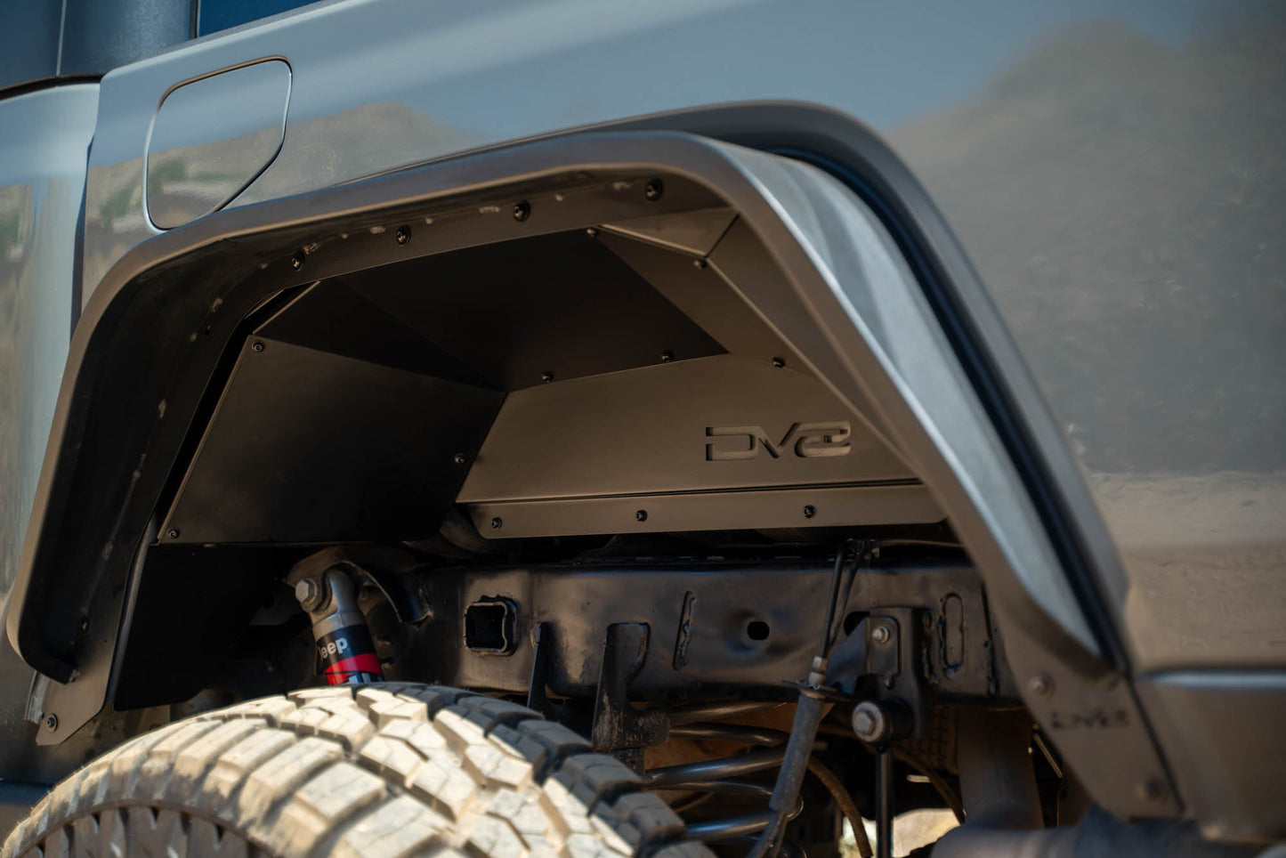 DV8 Offroad リアインナーフェンダー (JT 2020-2025)