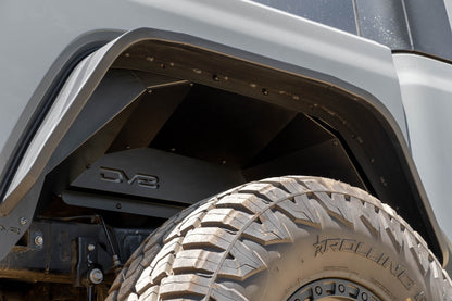 DV8 Offroad リアインナーフェンダー (JT 2020-2025)