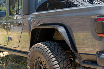 DV8 Offroad リアインナーフェンダー (JT 2020-2025)