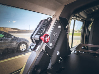 American Adventure Lab C ピラー 車載消火器 取付けブラケット (JLラングラー 4ドア専用)