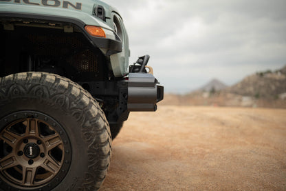 DV8 Offroad OEプラス フロントバンパー (JL/JT)