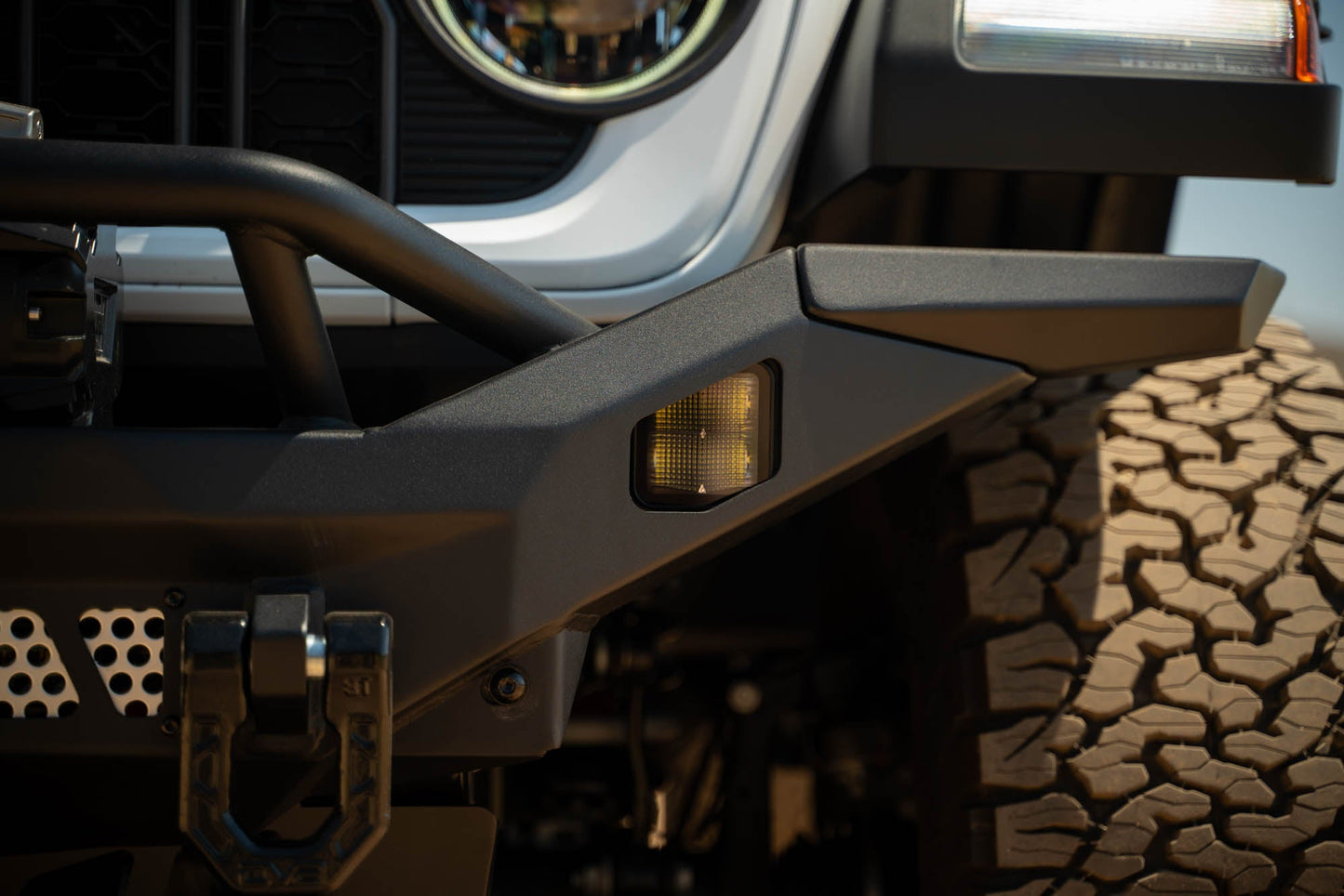 DV8 Offroad MTOシリーズ フロントバンパー (JK/JL/JT)