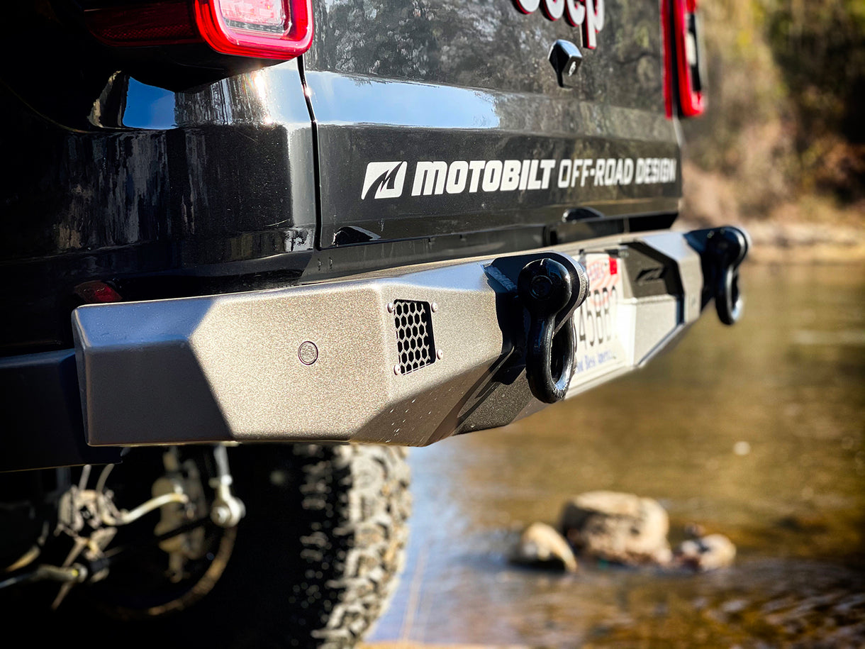 Motobilt モトビルト グラディウス リアバンパー (JT) – アメリカン