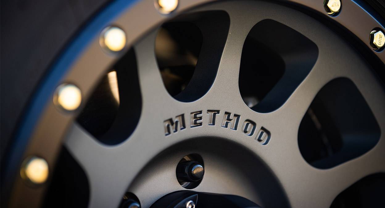 Method Race Wheels メソッド ホイール 305 NV | TITANIUM - MATTE BLACK LIP