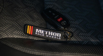 Method メソッド Classic Stripes Logo Keychain Black