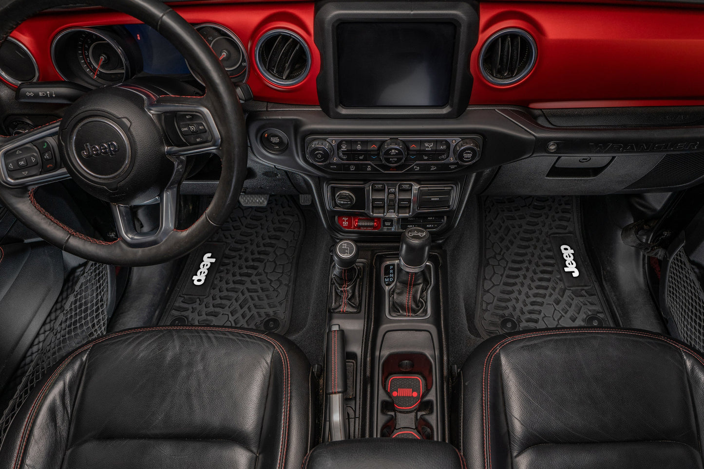 Flex Tread JL/JT用 フロアマット (フロントのみ) | Jeep ロゴ入り