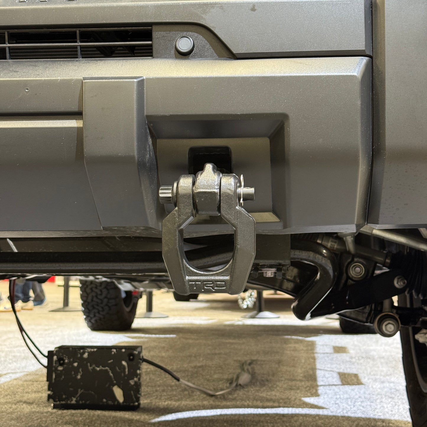 US TOYOTA 純正 フロントトゥフック 牽引フック (3rd タンドラ)