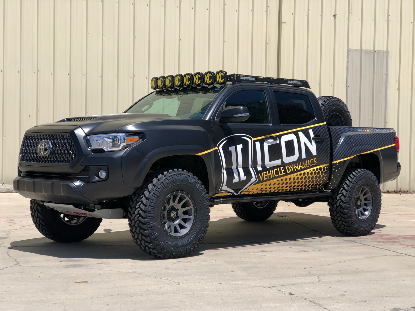 ICON VEHICLE DYNAMICS アイコン ビークル ダイナミクス Compression | TITANIUM