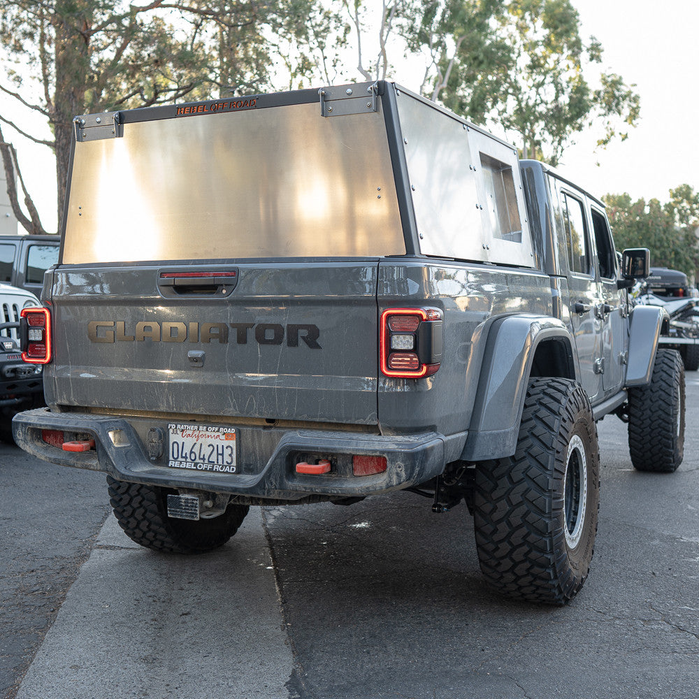Rebel OFF ROAD XPLOR フルハイト ベッドラック専用 リアハッチ (JTグラディエーター)