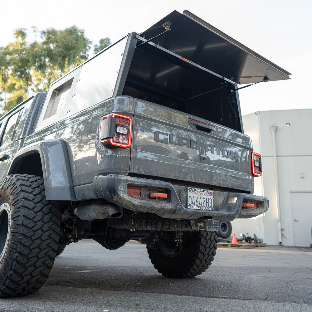 Rebel OFF ROAD XPLOR フルハイト ベッドラック専用 リアハッチ (JTグラディエーター)