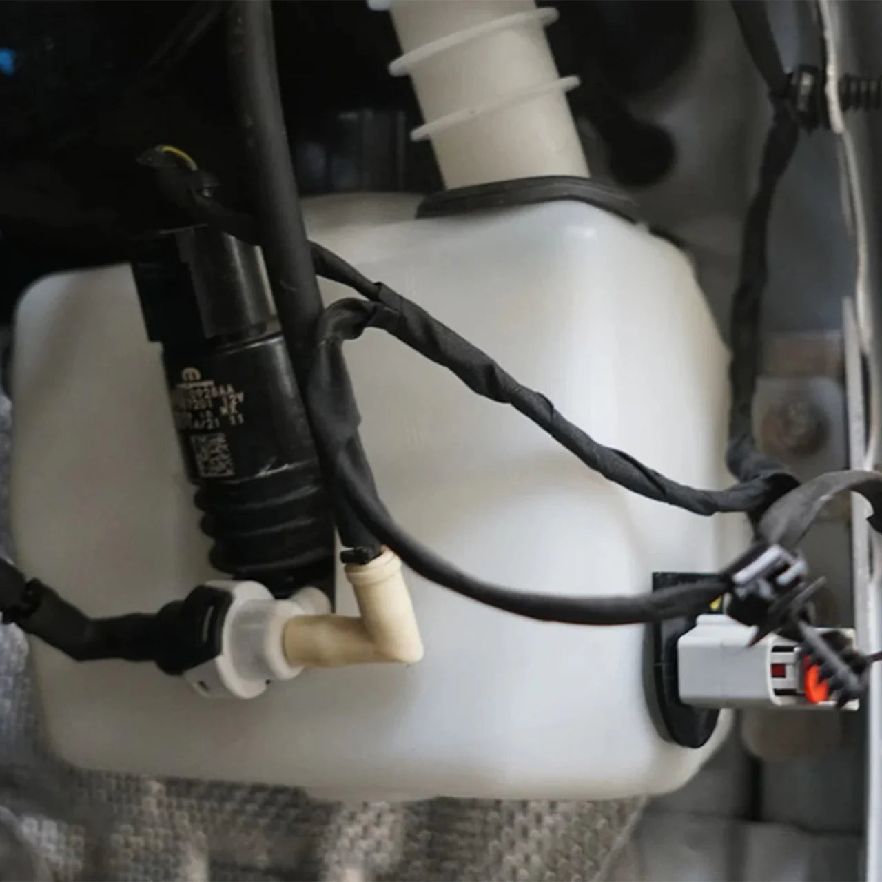 SAVVY OFFROAD SDHQ JLラングラー392用 ウインドウォッシャータンク移設キット