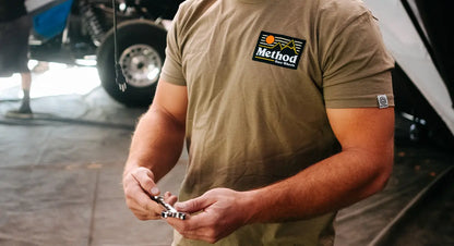 Method Race Wheels Sunrise Tシャツ Light Olive