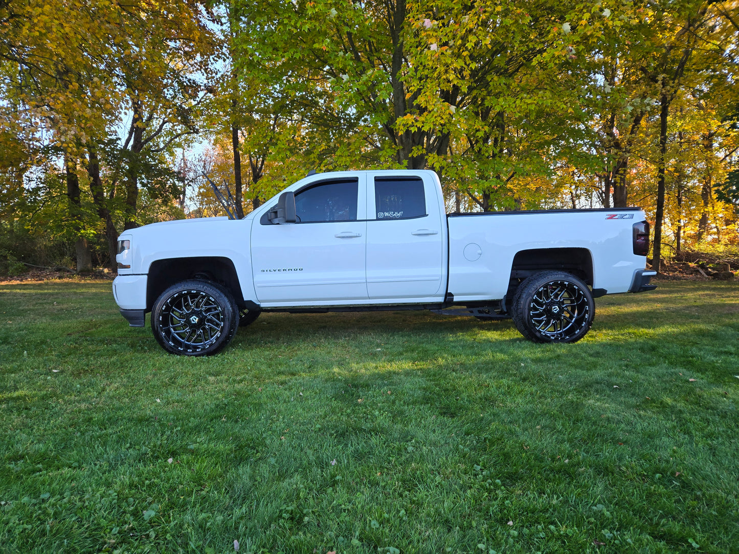 TIS Offroad Wheels TIS オフロード ホイール 544BM | GLOSS BLACK WITH CNC MILLED ACCENTS