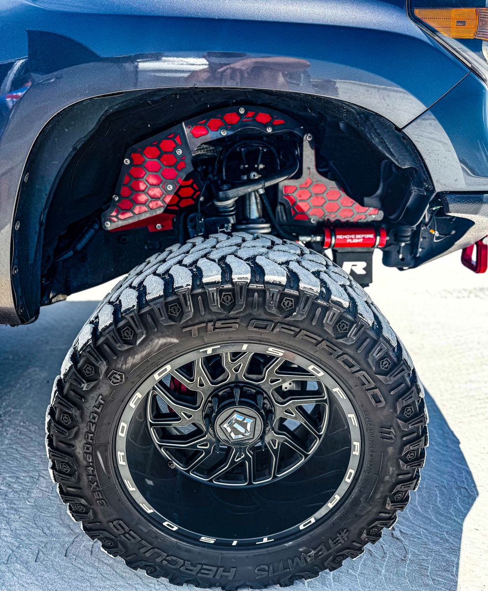 TIS Offroad Wheels TIS オフロード ホイール 544BM | GLOSS BLACK WITH CNC MILLED ACCENTS