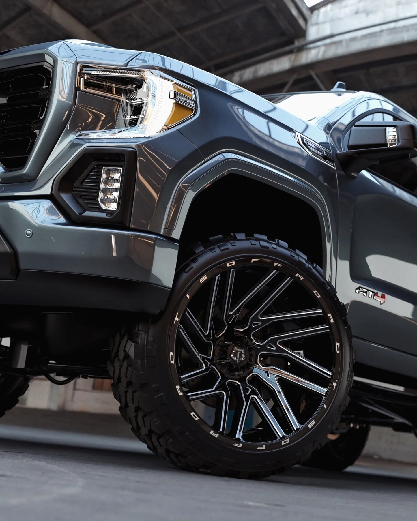 TIS Offroad Wheels TIS オフロード ホイール 554BM | GLOSS BLACK WITH CNC MILLED ACCENTS