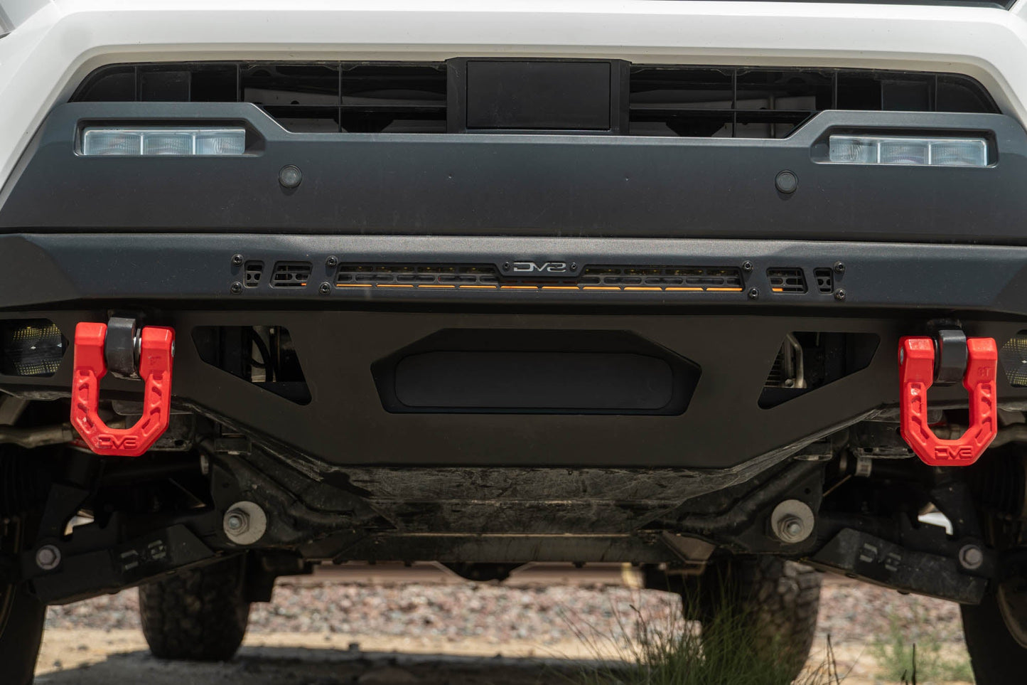 DV8 Offroad ウインチフェアリード カバープレート